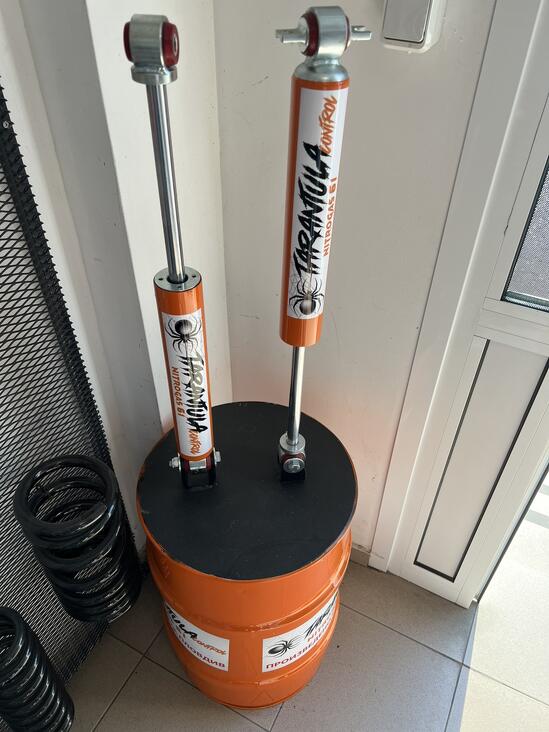 Усилени Двутръбни  Нитрогазови Амортисьори Tarantulа Control NITROGAS61 +5 sm за 4х4