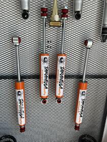 Усилени Двутръбни  Нитрогазови Амортисьори Tarantulа Control NITROGAS61 +5 sm за 4х4